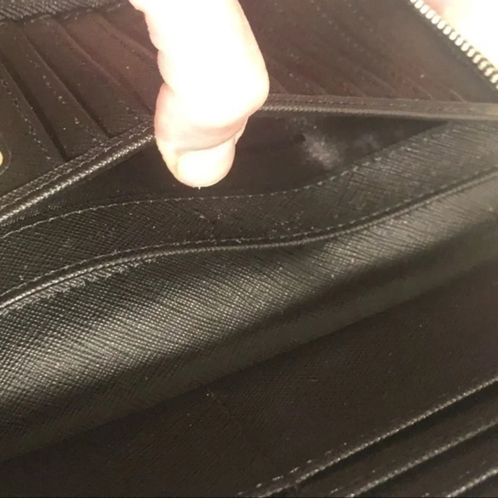 Michael kors signature clutch wallet